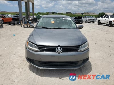 Piąte zdjęcie samochodu w środku: 2005 VOLKSWAGEN JETTA SE VIN:3VWB07AJ6EM415835 - miniatura