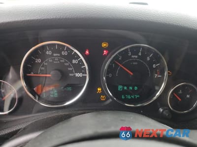 Zdjęcie 9 z 14 samochodu: 2015 JEEP WRANGLER UNLIMITED SAHARA VIN:1C4HJWEG6FL561285 - miniatura