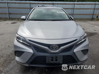 Piąte zdjęcie samochodu w środku: 2019 TOYOTA CAMRY L VIN:4T1B11HK7KU180859 - miniatura