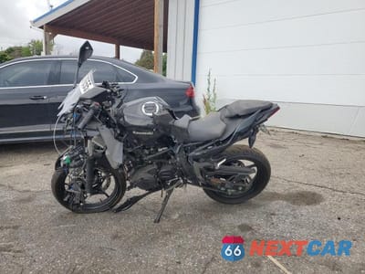Trzecie zdjęcie samochodu z tyłu: 2024 KAWASAKI EX500 VIN:ML5EXGG15RDA25164 - miniatura