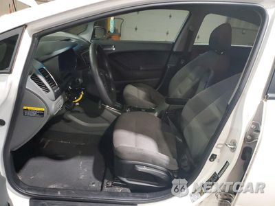 Zdjęcie 7 z 14 samochodu: 2018 KIA FORTE LX VIN:3KPFK4A70JE178765 - miniatura