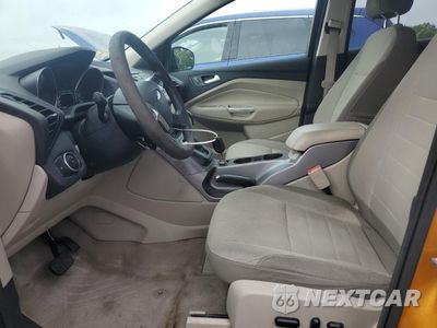 Zdjęcie 7 z 13 samochodu: 2016 FORD ESCAPE SE VIN:1FMCU9GXXGUA57569 - miniatura