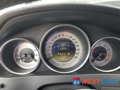Zdjęcie 9 z 13 samochodu: 2012 MERCEDES-BENZ C 250 VIN:WDDGF4HBXCA726415 - miniatura