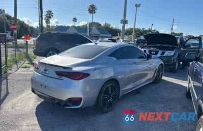 Czwarte zdjęcie samochodu z boku: 2018 INFINITI Q60 LUXE 300 VIN:JN1EV7EL8JM390460 - miniatura