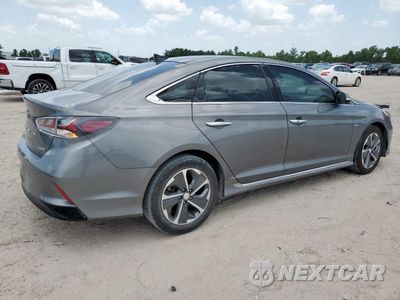 Trzecie zdjęcie samochodu z tyłu: 2019 HYUNDAI SONATA HYBRID VIN:KMHE34L31KA085000 - miniatura