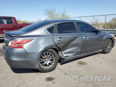 Trzecie zdjęcie samochodu z tyłu: 2015 NISSAN ALTIMA 2.5 VIN:1N4AL3AP4FN919333 - miniatura