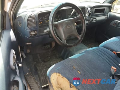Zdjęcie 8 z 12 samochodu: 2000 CHEVROLET GMT-400 K2500 VIN:1GCGK29R2YF428215 - miniatura