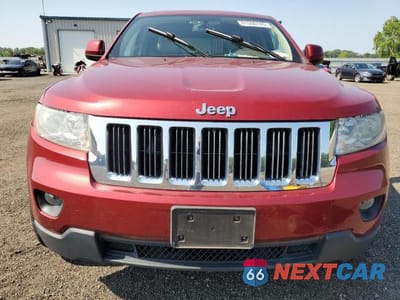 Piąte zdjęcie samochodu w środku: 2013 JEEP GRAND CHEROKEE LAREDO VIN:1C4RJFAT9DC547143 - miniatura