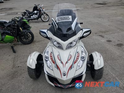Drugie zdjęcie samochodu z przodu: 2018 CAN-AM SPYDER ROADSTER RT VIN:2BXNBDD27JV000238 - miniatura