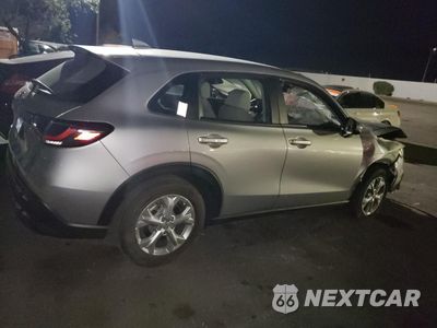 Trzecie zdjęcie samochodu z tyłu: 2025 HONDA HR-V LX VIN:3CZRZ1H31SM720189 - miniatura