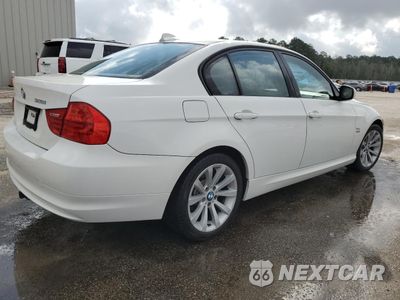 Trzecie zdjęcie samochodu z tyłu: 2011 BMW 328 XI SULEV VIN:WBAPK5C57BA810667 - miniatura
