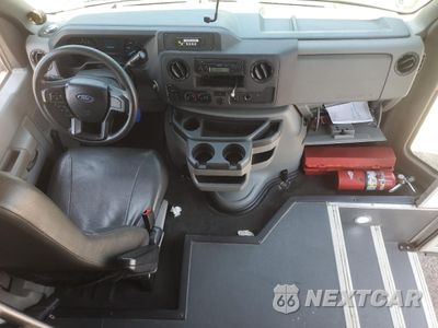 Zdjęcie 8 z 14 samochodu: 2022 FORD ECONOLINE E450 SUPER DUTY CUTAWAY VAN VIN:1FDFE4FN1NDC37758 - miniatura