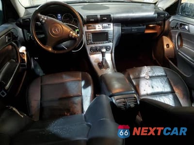 Zdjęcie 8 z 13 samochodu: 2005 MERCEDES-BENZ C 320 VIN:WDBRF64J85F557964 - miniatura