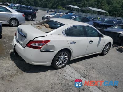 Trzecie zdjęcie samochodu z tyłu: 2010 NISSAN MAXIMA S VIN:1N4AA5AP7AC831303 - miniatura