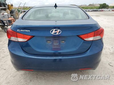 Zdjęcie 6 z 12 samochodu: 2013 HYUNDAI ELANTRA GLS VIN:KMHDH4AE2DU942069 - miniatura