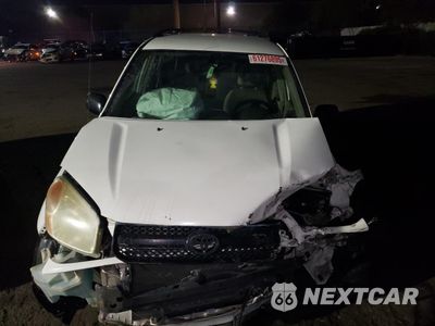 Piąte zdjęcie samochodu w środku: 2005 TOYOTA RAV4 VIN:JTEGD20V650076741 - miniatura