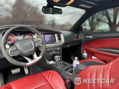 Piąte zdjęcie samochodu w środku: 2023 DODGE CHARGER SRT HELLCAT VIN:2C3CDXL93PH624955 - miniatura