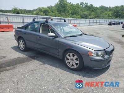 Czwarte zdjęcie samochodu z boku: 2004 VOLVO S60 2.5T VIN:YV1RH59H342396967 - miniatura