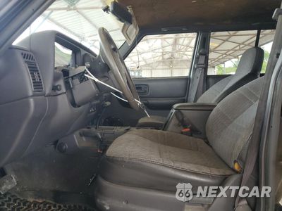 Zdjęcie 7 z 12 samochodu: 2001 JEEP CHEROKEE SPORT VIN:1J4FF48S21L593568 - miniatura
