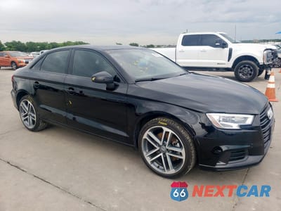 Czwarte zdjęcie samochodu z boku: 2020 AUDI A3 PREMIUM VIN:WAUAUGFF6LA073477 - miniatura