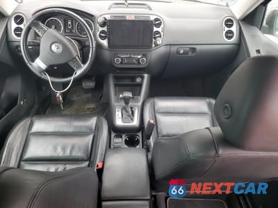 Zdjęcie 8 z 13 samochodu: 2010 VOLKSWAGEN TIGUAN SE VIN:WVGBV9AX4AW521226 - miniatura