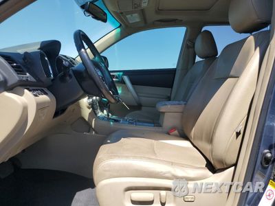 Zdjęcie 7 z 14 samochodu: 2013 TOYOTA HIGHLANDER BASE VIN:5TDZK3EH5DS122647 - miniatura