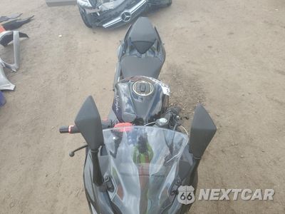 Piąte zdjęcie samochodu w środku: 2019 KAWASAKI EX400 VIN:JKAEXKH13KDA43797 - miniatura
