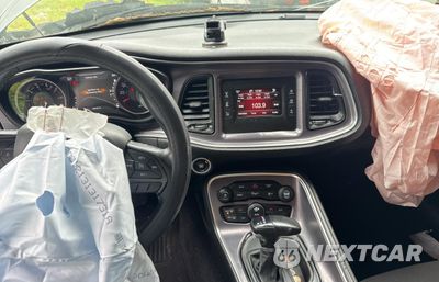 Zdjęcie 9 z 11 samochodu: 2017 DODGE CHALLENGER SXT VIN:2C3CDZAG8HH598075 - miniatura