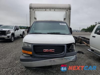 Piąte zdjęcie samochodu w środku: 2018 GMC SAVANA CUTAWAY G3500 VIN:7GZ37TCG3JN007969 - miniatura