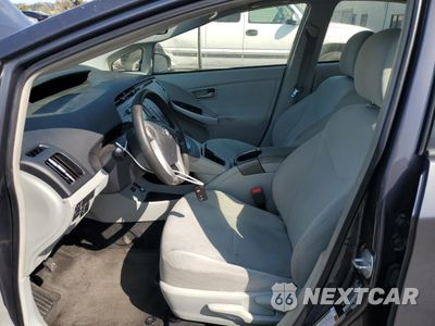 Zdjęcie 7 z 12 samochodu: 2013 TOYOTA PRIUS VIN:JTDKN3DU4D1680347 - miniatura