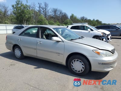 Czwarte zdjęcie samochodu z boku: 2003 TOYOTA CAMRY LE VIN:4T1BE32K23U131014 - miniatura