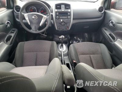 Zdjęcie 8 z 13 samochodu: 2018 NISSAN VERSA S VIN:3N1CN7AP0JL836689 - miniatura