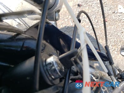 Zdjęcie 8 z 10 samochodu: 2009 HARLEY-DAVIDSON XL883 L VIN:1HD4CR2149K409752 - miniatura