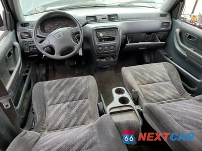 Zdjęcie 8 z 13 samochodu: 2000 HONDA CR-V LX VIN:JHLRD2847YC011914 - miniatura