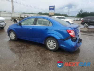 Drugie zdjęcie samochodu z przodu: 2020 CHEVROLET SONIC LT VIN:1G1JD5SB5L4142578 - miniatura