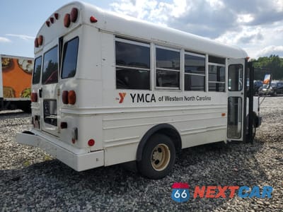 Czwarte zdjęcie samochodu z boku: 2003 CHEVROLET EXPRESS G3500 VIN:1GBHG31U731223415 - miniatura