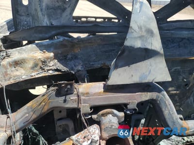 Zdjęcie 9 z 11 samochodu: 2015 CHEVROLET SILVERADO K3500 LTZ VIN:1GC4K0C84FF190095 - miniatura