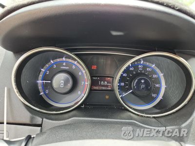 Zdjęcie 9 z 14 samochodu: 2012 HYUNDAI SONATA GLS VIN:5NPEB4AC8CH427935 - miniatura