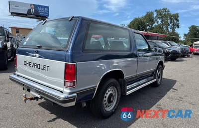 Czwarte zdjęcie samochodu z boku: 1985 CHEVROLET BLAZER S10 VIN:1G8CT18B0F0190756 - miniatura