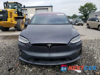Piąte zdjęcie samochodu w środku: 2022 TESLA MODEL X VIN:7SAXCAE56NF359882 - miniatura