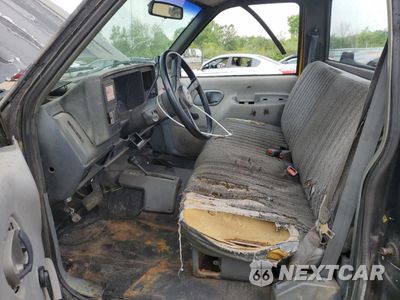 Zdjęcie 7 z 14 samochodu: 1988 CHEVROLET GMT-400 K1500 VIN:1GCDK14K7JE137969 - miniatura