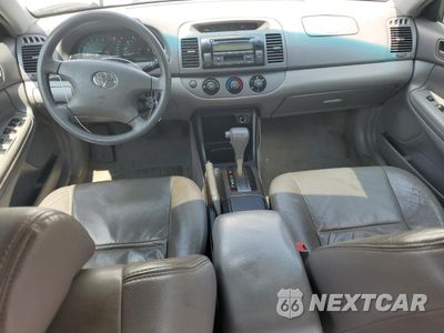 Zdjęcie 8 z 14 samochodu: 2002 TOYOTA CAMRY LE VIN:4T1BE32K42U570861 - miniatura