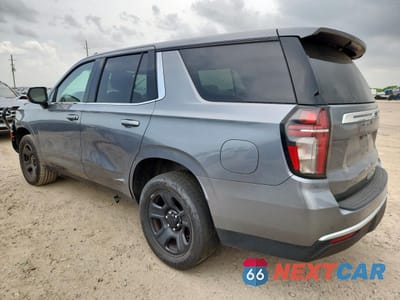 Drugie zdjęcie samochodu z przodu: 2021 CHEVROLET TAHOE C1500 VIN:1GNSCLED7MR396269 - miniatura