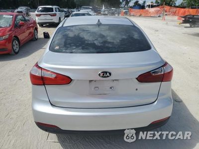 Zdjęcie 6 z 12 samochodu: 2015 KIA FORTE LX VIN:KNAFK4A62F5391529 - miniatura