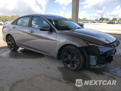 Czwarte zdjęcie samochodu z boku: 2023 HYUNDAI ELANTRA SEL VIN:KMHLM4AG4PU548344 - miniatura