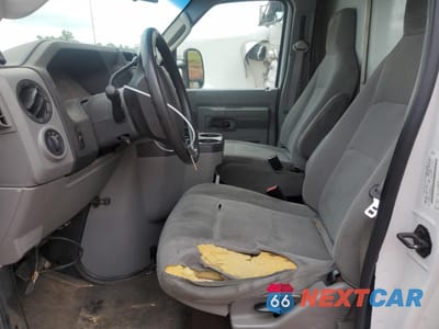 Zdjęcie 7 z 12 samochodu: 2013 FORD ECONOLINE E350 SUPER DUTY CUTAWAY VAN VIN:1FDWE3FL8DDA50671 - miniatura