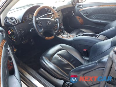 Zdjęcie 8 z 12 samochodu: 2009 MERCEDES-BENZ CLK 350 VIN:WDBTK56F19T108492 - miniatura
