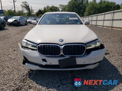 Piąte zdjęcie samochodu w środku: 2022 BMW 530 XI VIN:WBA13BJ00NCK88658 - miniatura