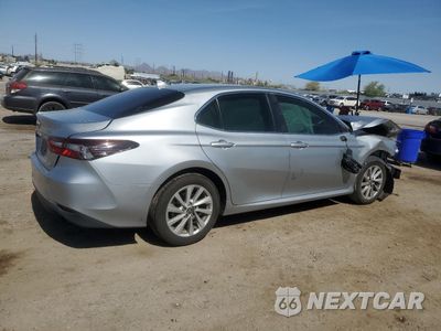 Trzecie zdjęcie samochodu z tyłu: 2023 TOYOTA CAMRY LE VIN:4T1C11AK2PU112152 - miniatura