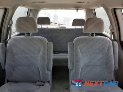 Zdjęcie 10 z 13 samochodu: 2000 HONDA ODYSSEY EX VIN:5FNRL18612B044056 - miniatura